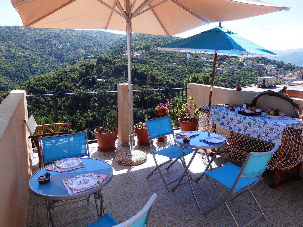 Al Fakhar Bed and Breakfast Ficarra Esterno foto