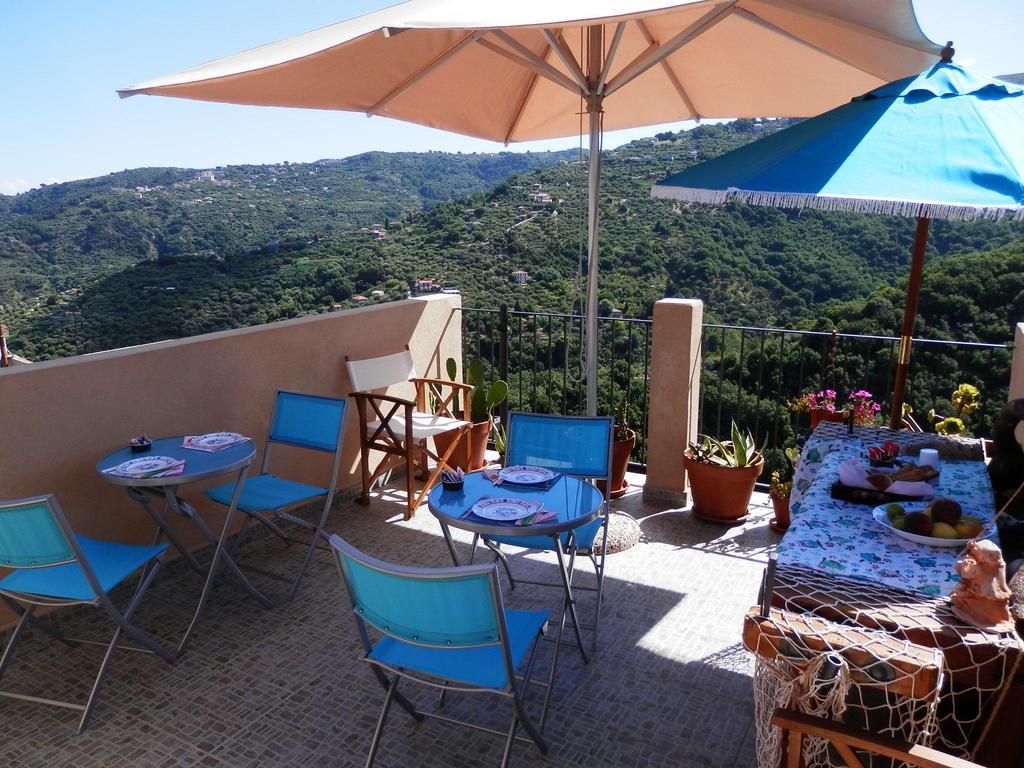 Al Fakhar Bed and Breakfast Ficarra Esterno foto
